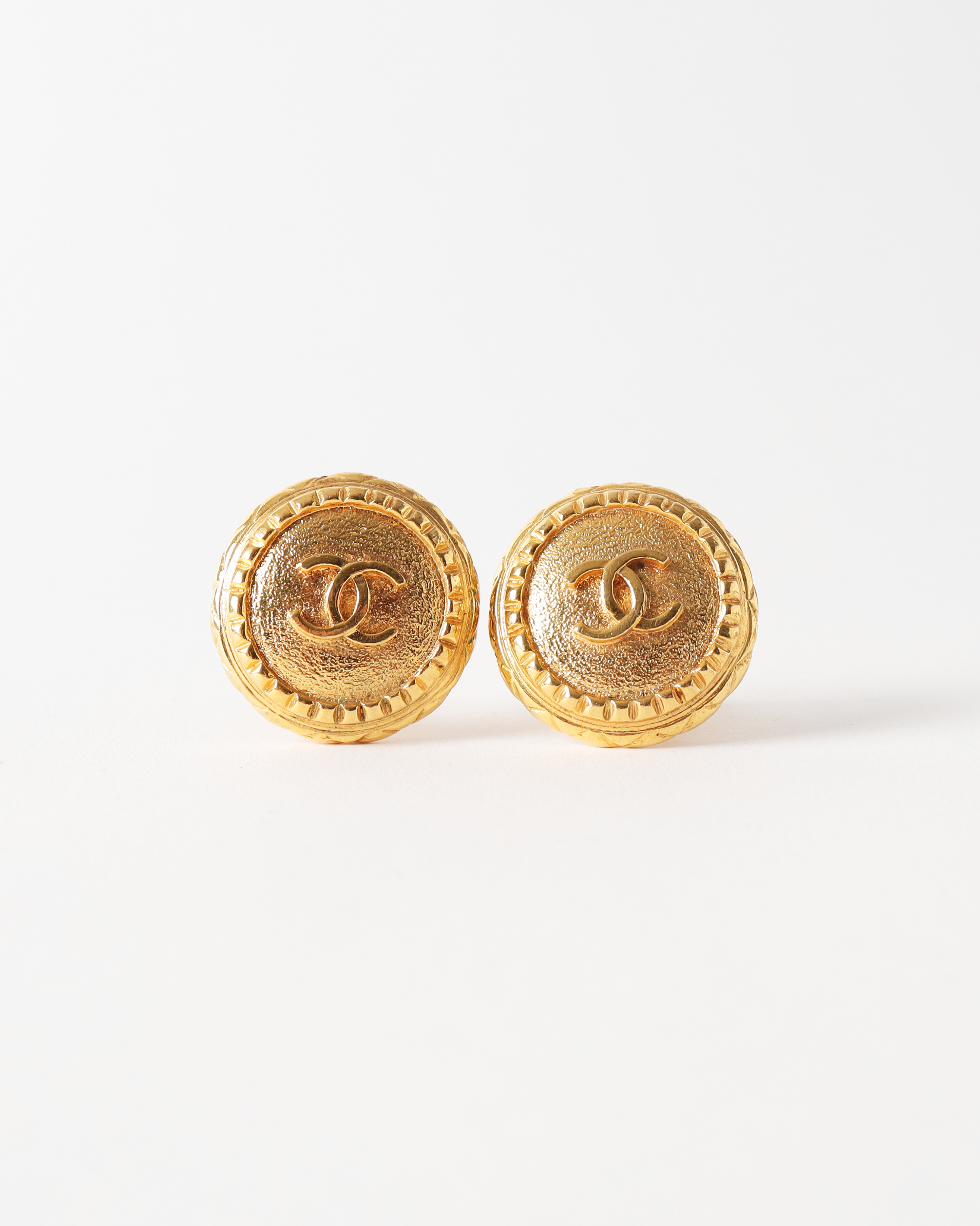 CHANEL Vintage Earrings Gold Plated Clip On
