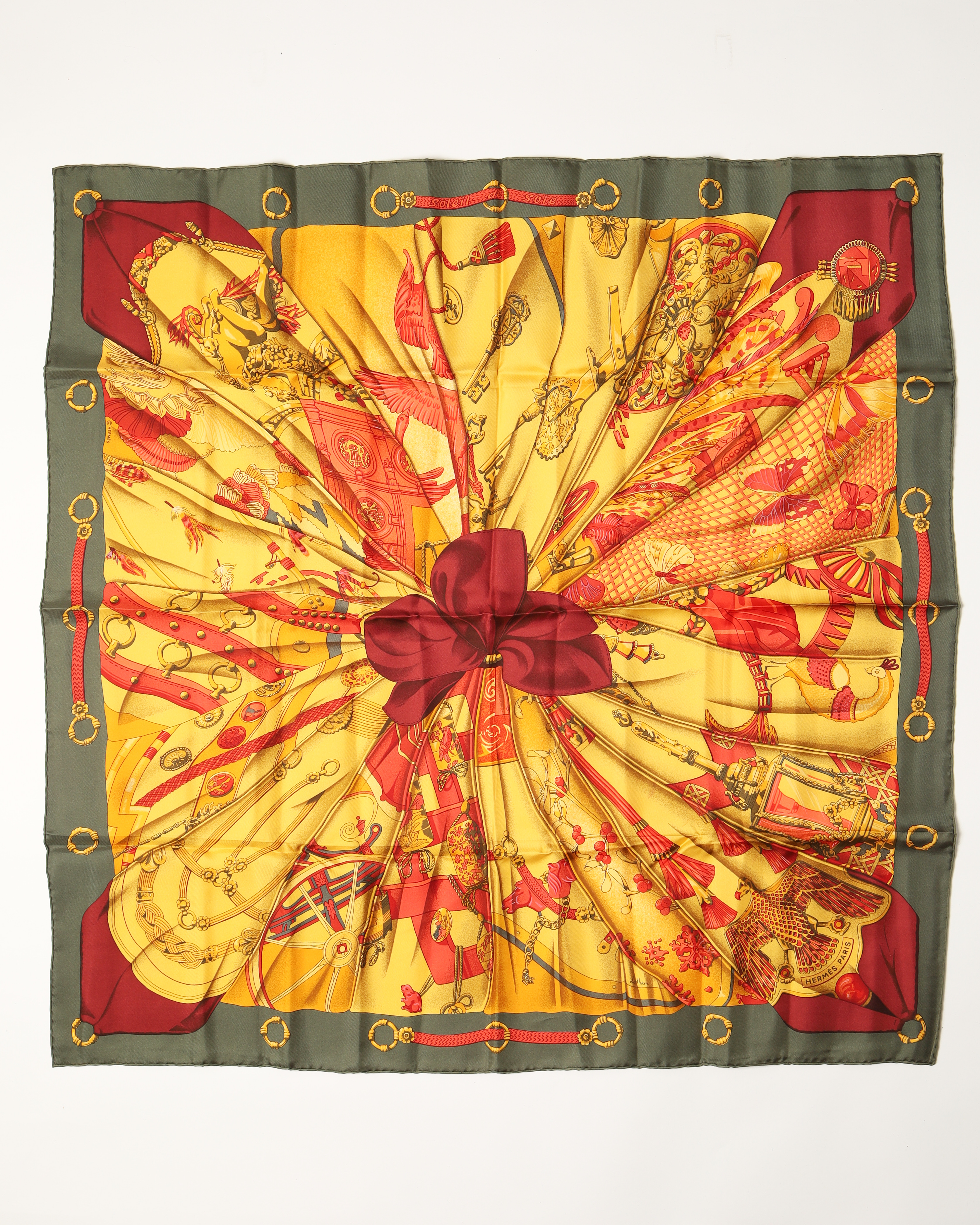 HERMÈS Carré 90 Kale Datham Silk Scarf