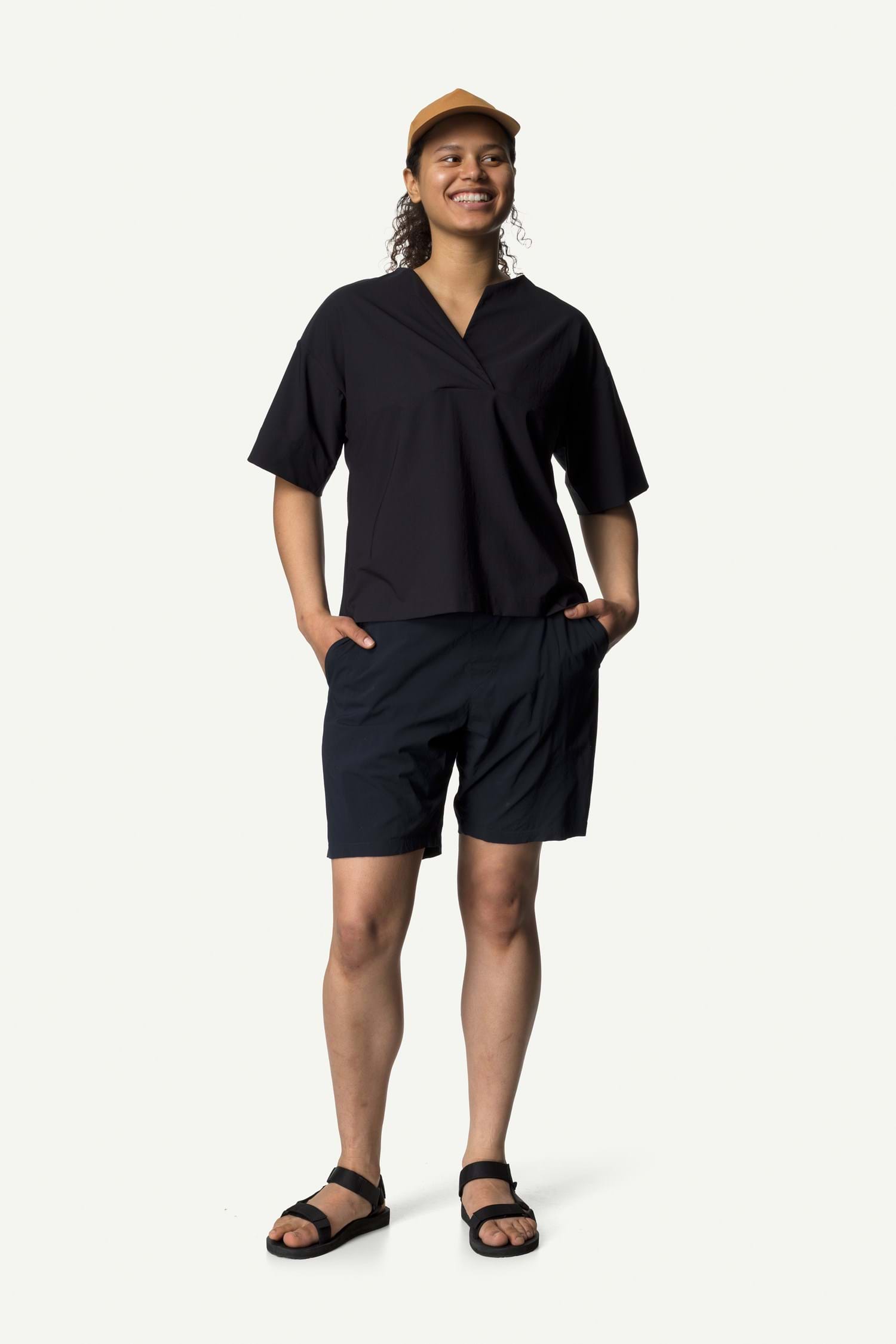 Houdini W's Wadi Shorts, True Black, M