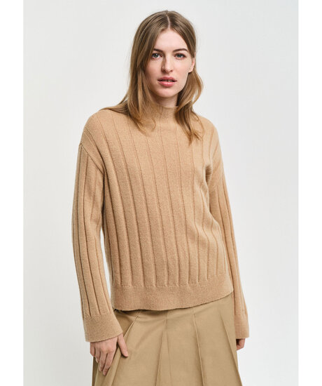 Wide Ribbed Wool T-neck